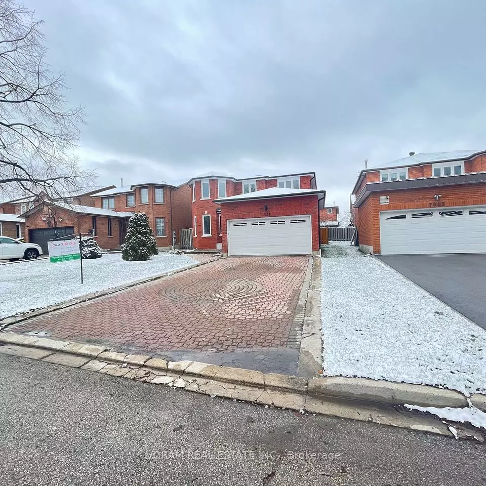 Mississauga, ON L4T 4G1,7047 Dalewood DR