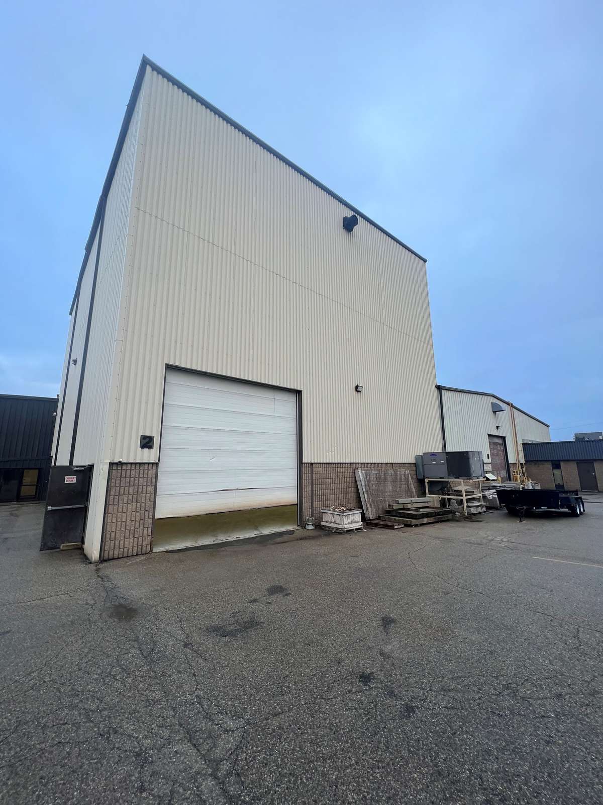 Burlington, ON L7L 5K4,5325 Harvester RD #Unit A