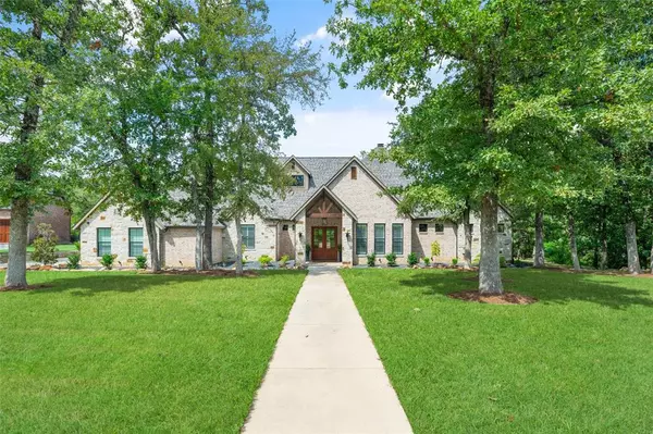 1041 Braewood Court, Oak Point, TX 75068