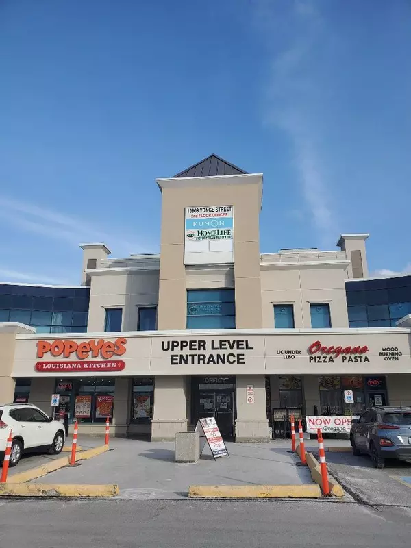 Richmond Hill, ON L4C 3E3,10909 Yonge ST #202