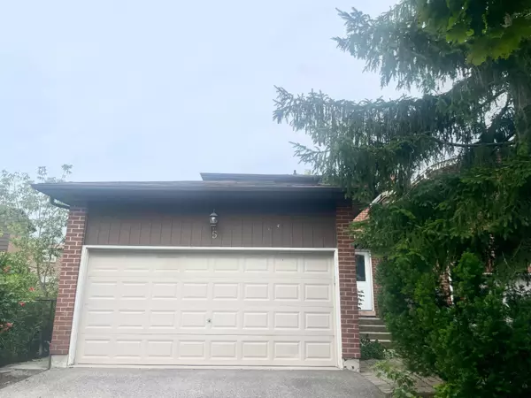 5 Coventry CT, Richmond Hill, ON L4C 8B4