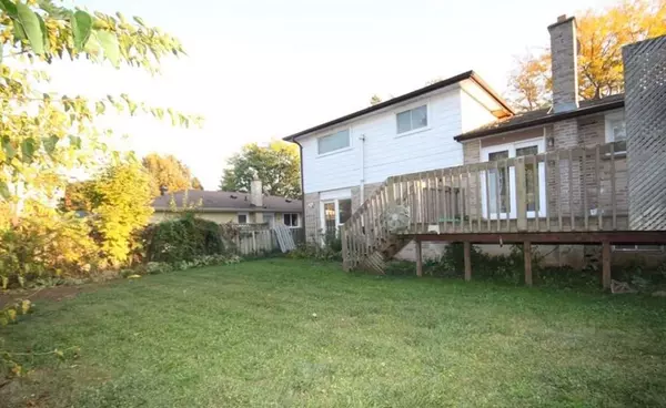 Barrie, ON L4M 2W1,6 College CRES