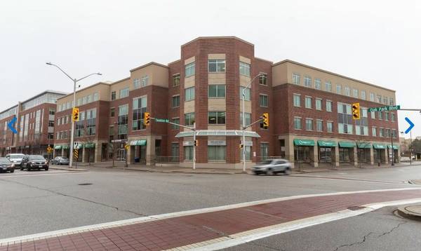 231 Oak Park BLVD #301-Z, Oakville, ON L6H 7S8