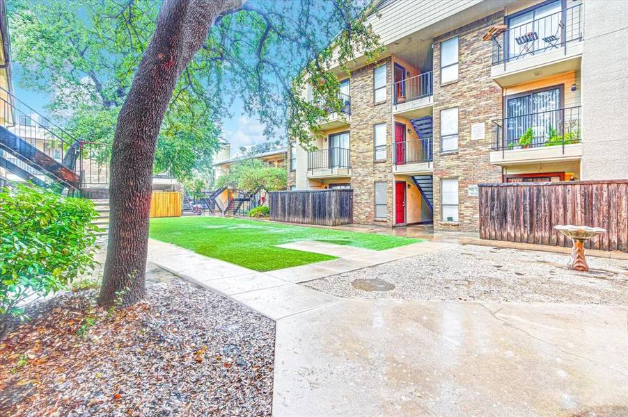 1810 N Garrett Avenue #104, Dallas, TX 75206