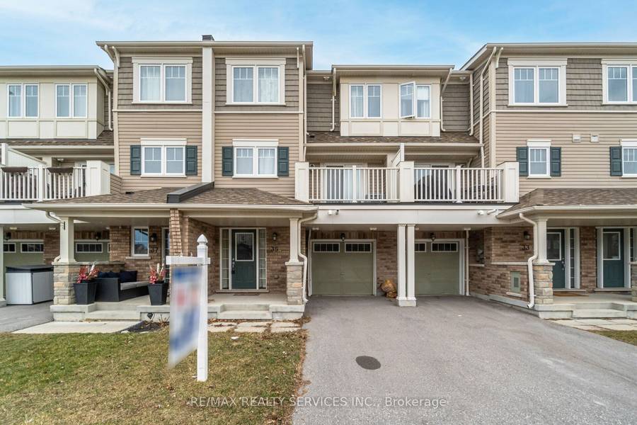 35 Nearco CRES, Oshawa, ON L1L 0J4