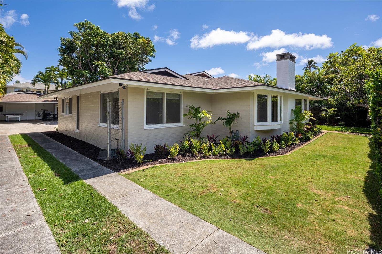 Honolulu, HI 96816,915 Makaiwa Street