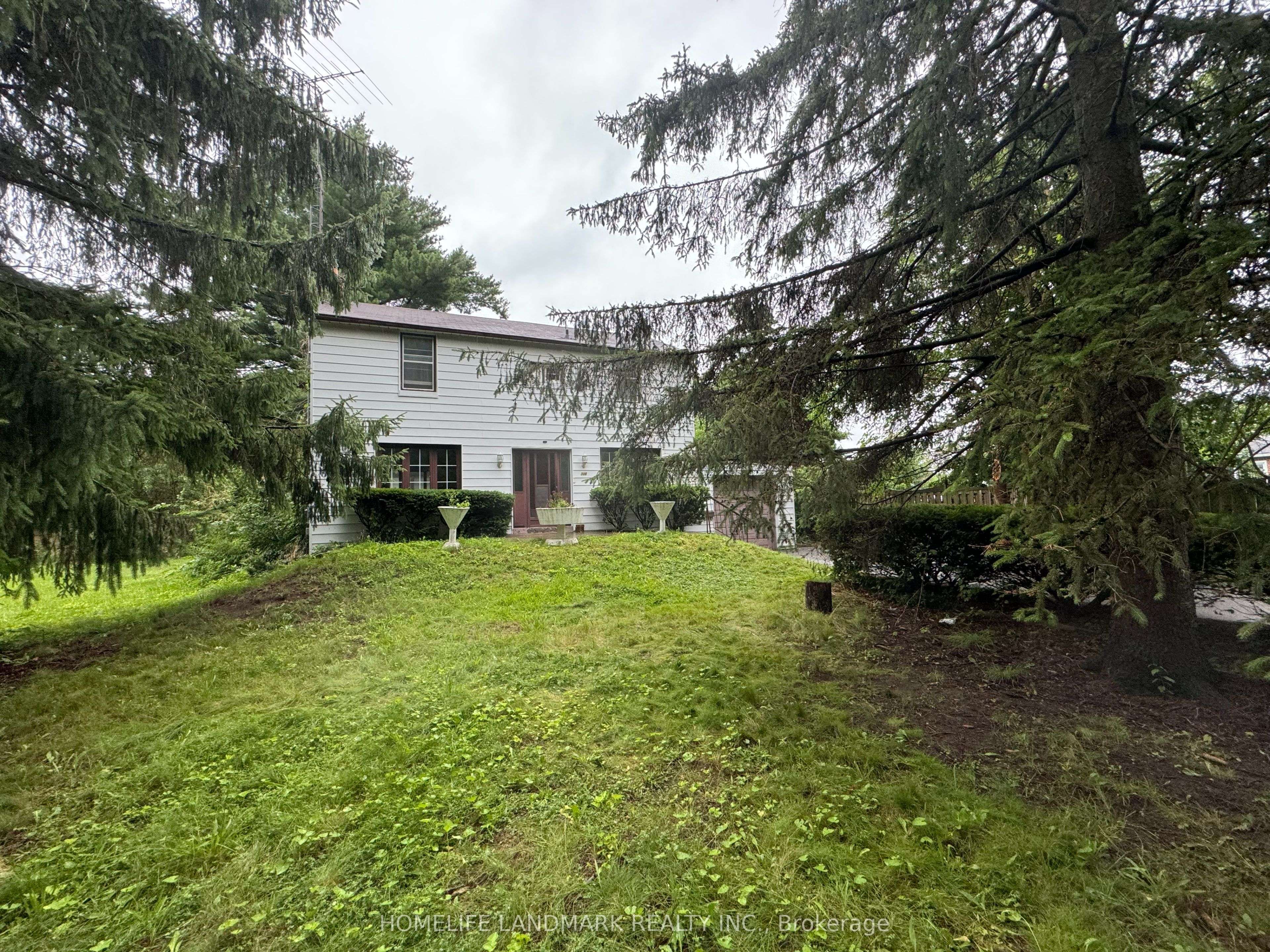 Mississauga, ON L5A 3Z9,306 King ST E