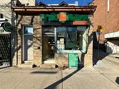 Toronto C01, ON M6J 1T8,756 Dundas ST W