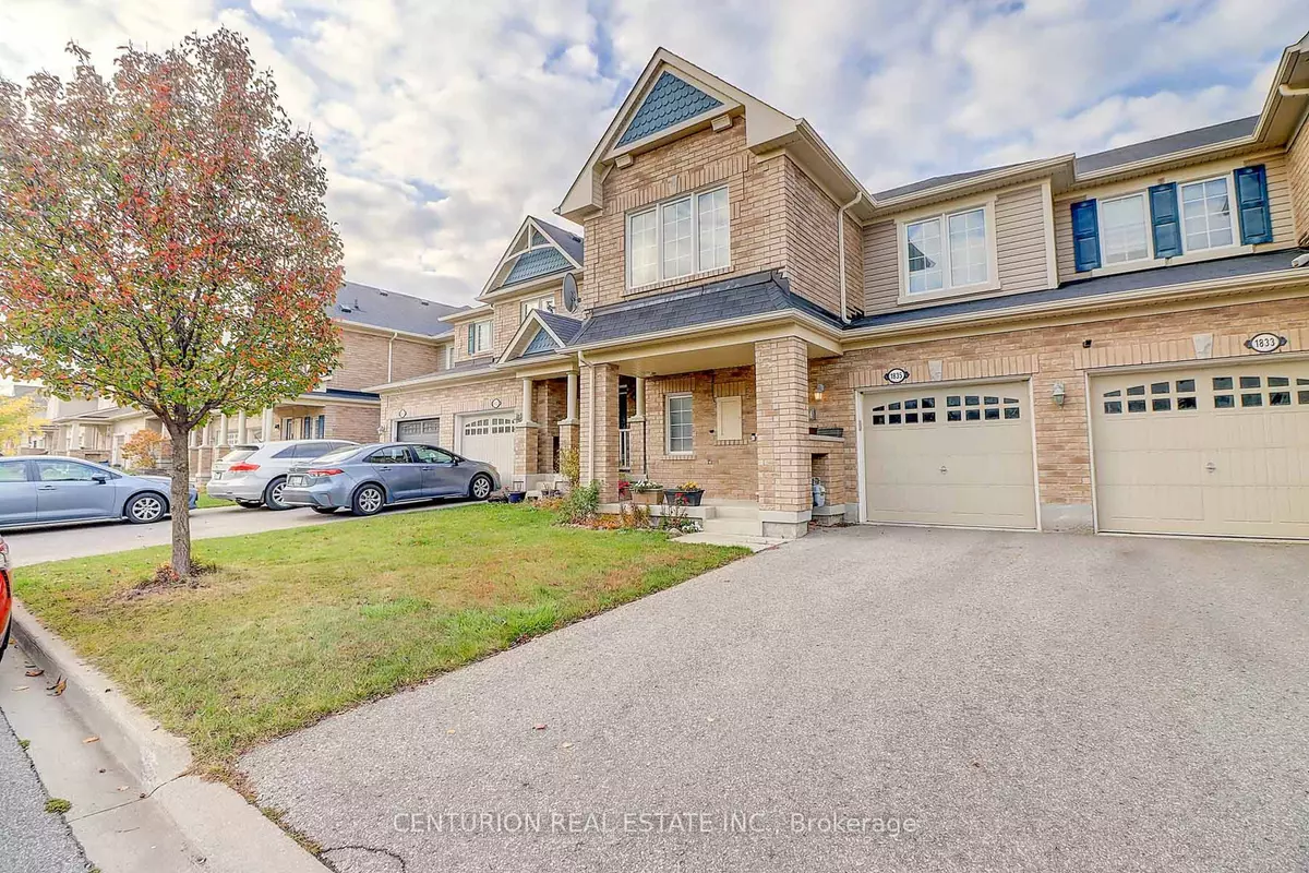 Pickering, ON L1X 0A4,1835 Liatris DR