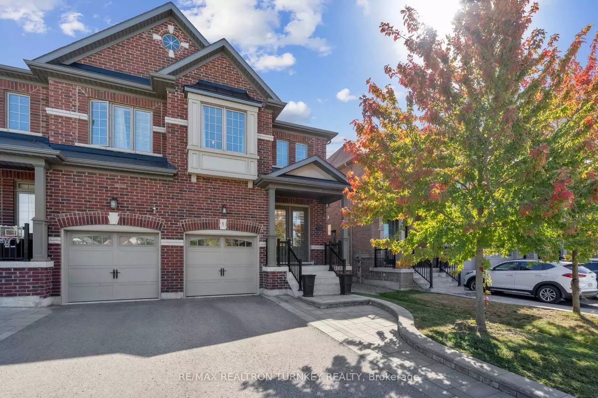 Newmarket, ON L3X 0H4,718 Yarfield CRES