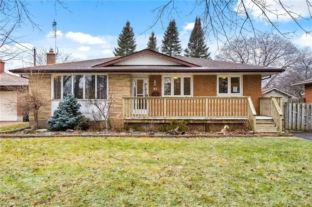 Niagara, ON L2M 4G7,87 LEASIDE DR