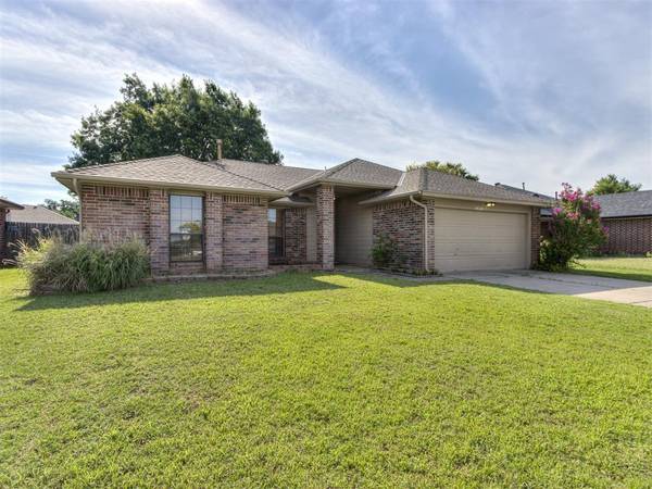 1928 Oakwood East Boulevard, Midwest City, OK 73130