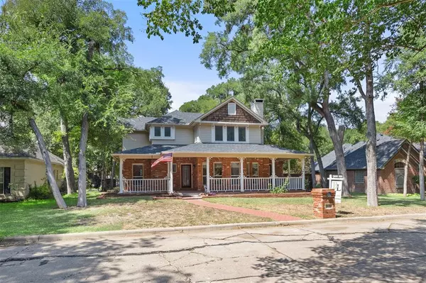 Fort Worth, TX 76112,5837 Forest Bend Place