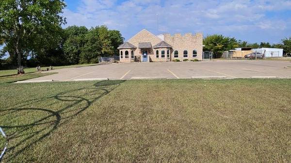 329 S Gun Barrel Lane, Gun Barrel City, TX 75156