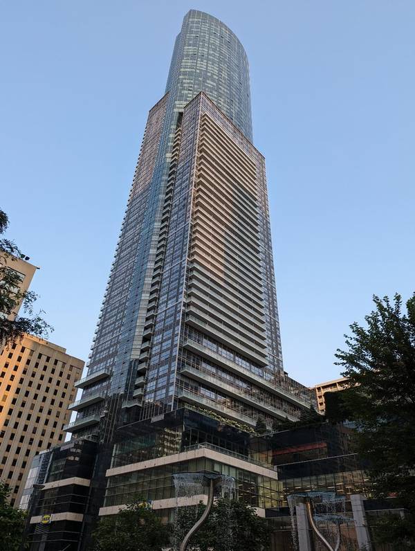 388 Yonge ST #7405, Toronto C01, ON M5B 0A4