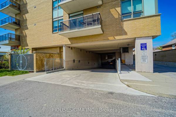 Toronto E06, ON M1L 1E5,3520 Danforth AVE #417