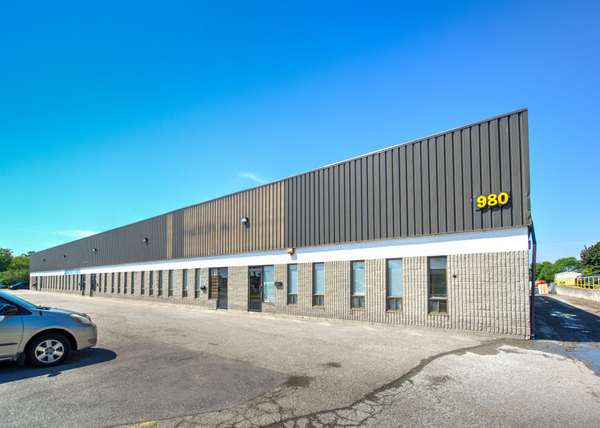 980 Alliance RD #1, Pickering, ON L1W 3M9