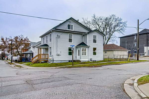 32 Brock ST W, Oshawa, ON L1G 1R4