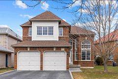 415 Silken Laumann DR, Newmarket, ON L3X 2J1