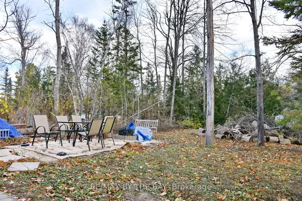 Wasaga Beach, ON L9Z 1V6,43 58th ST S