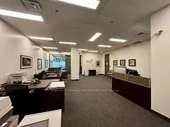 Oakville, ON L6H 6X7,2020 Winston Park DR #104