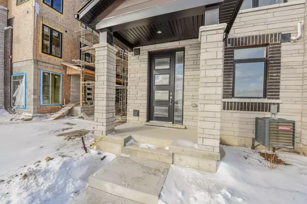 Cambridge, ON N3E 0E7,290 Equestrain WAY #38