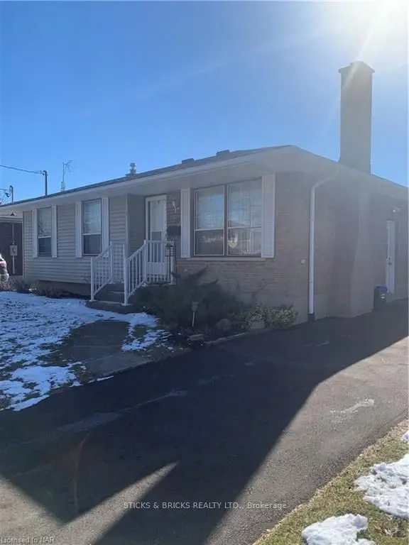 St. Catharines, ON L2N 2S4,29 GRANADA DR