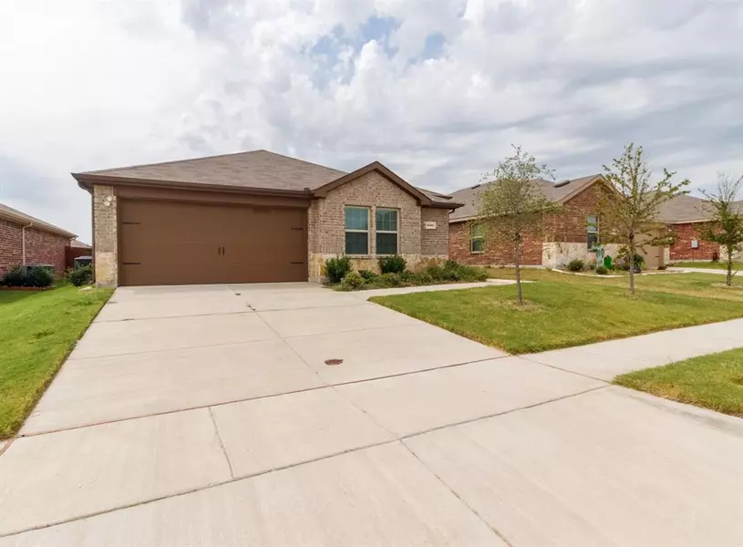 2407 Karnack Drive, Forney, TX 75126