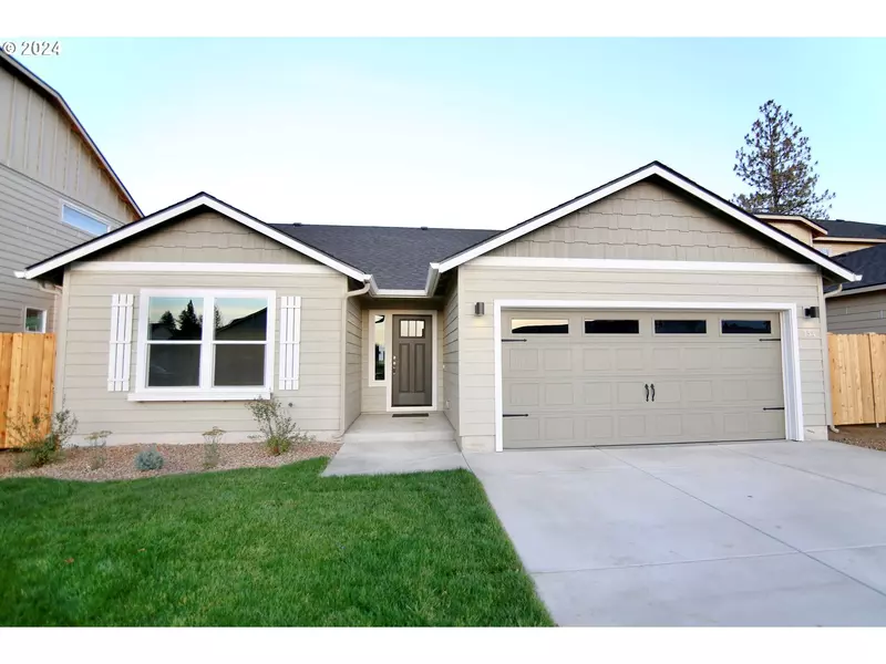 902 Olson, Cottage Grove, OR 97424