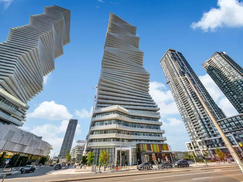 3900 Confederation Pkwy #5705, Mississauga, ON L5B 0M3