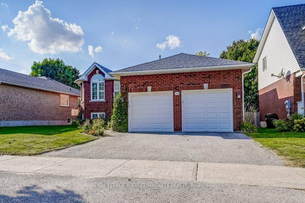 Bradford West Gwillimbury, ON L3Z 2X9,132 Compton CRES
