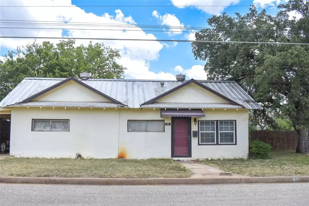 Brady, TX 76825,605 E 6th Street