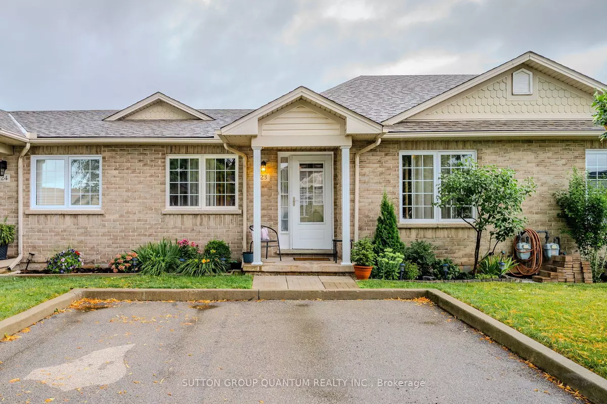 Grimsby, ON L3M 5S3,24 Kenyon CRES #23