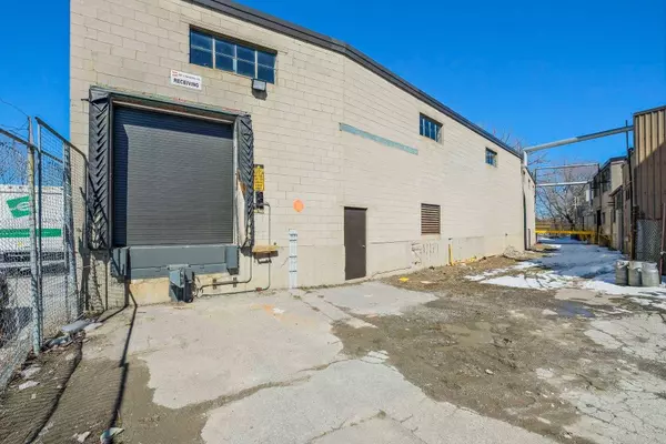 Toronto, ON M4G 1Y9,34-38 Industrial ST