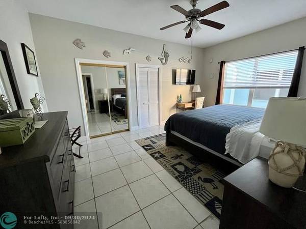 Hollywood, FL 33019,326 Harrison St  #203A