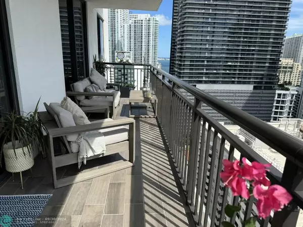 Miami, FL 33130,999 SW 1st Ave  #2403