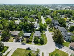 Oakville, ON L6L 2V9,1284 Warwick AVE