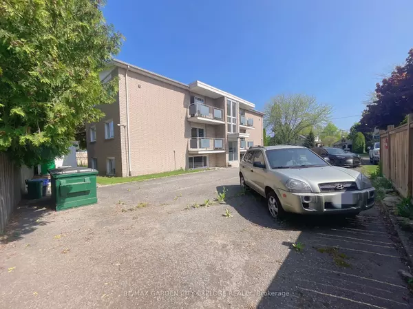 St. Catharines, ON L2N 4P2,15 John ST #1