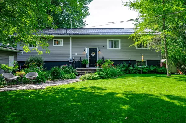 Smith-ennismore-lakefield, ON K0L 1T0,1169 Roger PL