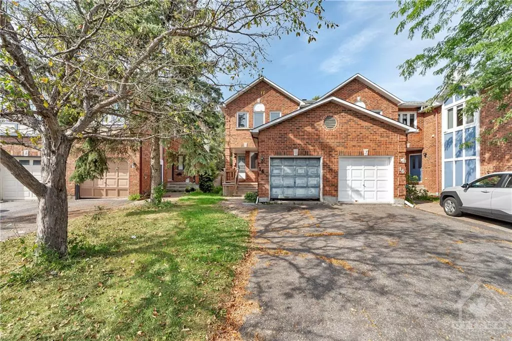 Ottawa, ON K1T 3N6,14 ASHPARK CRES