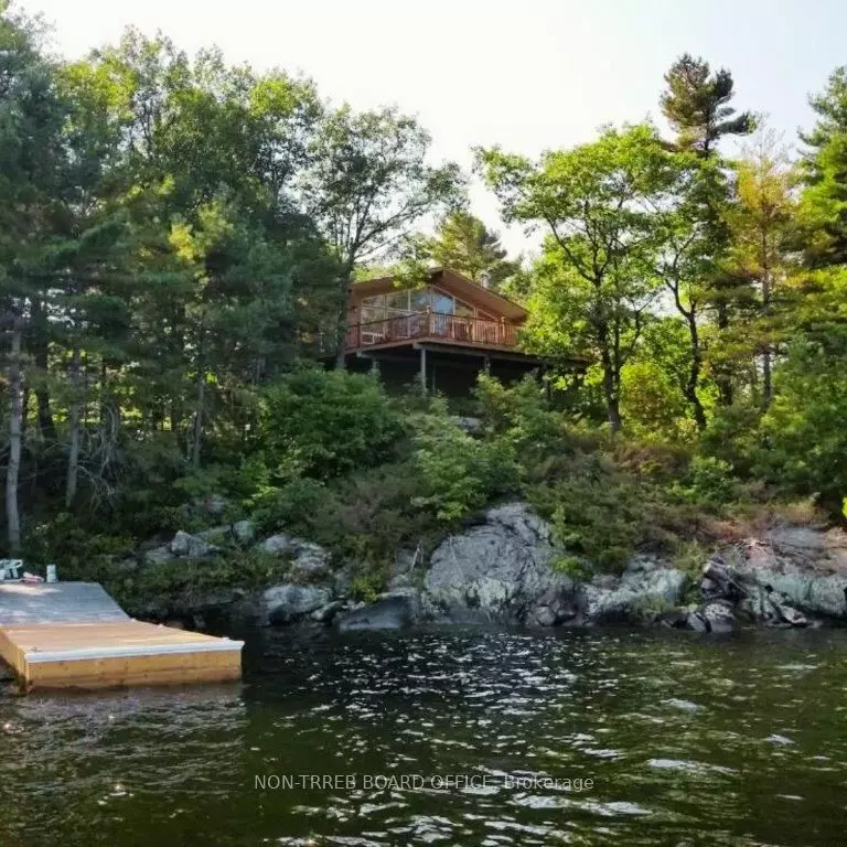 Georgian Bay, ON P0E 1E0,3140 Island 1810 N/A