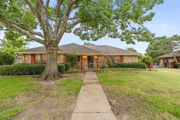 4205 Aspen Drive,  Rowlett,  TX 75088