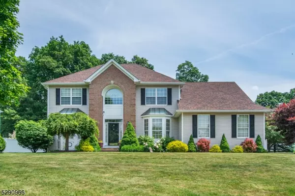 25 Saunders Ln, Mount Olive Twp., NJ 07840