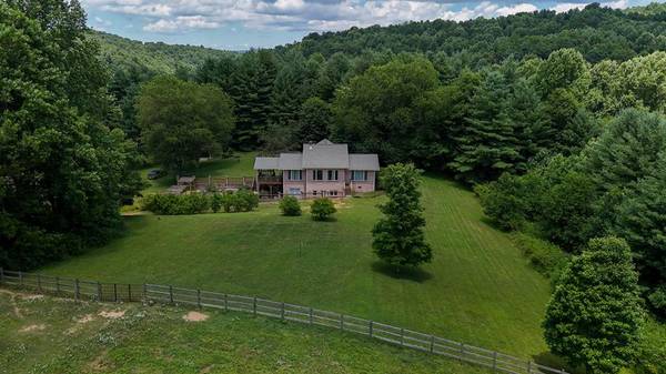 931 Maple Shade Rd, Laurel Fork, VA 24151