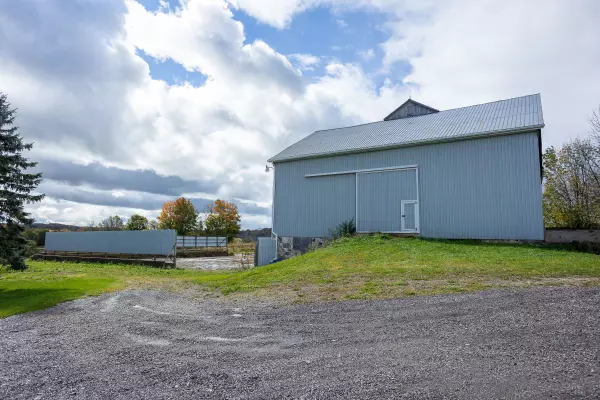 Meaford, ON N4L 1W5,057606 12th Line