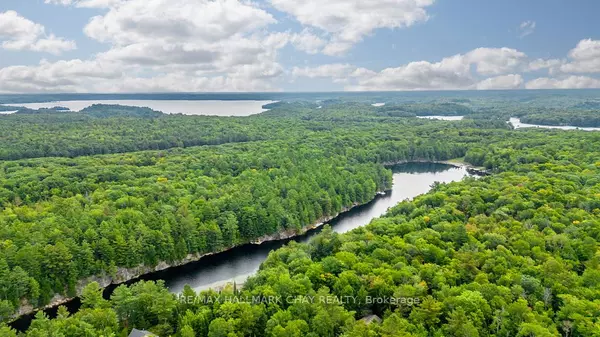 Muskoka Lakes, ON P0C 1J0,35 Little Long Lake RD