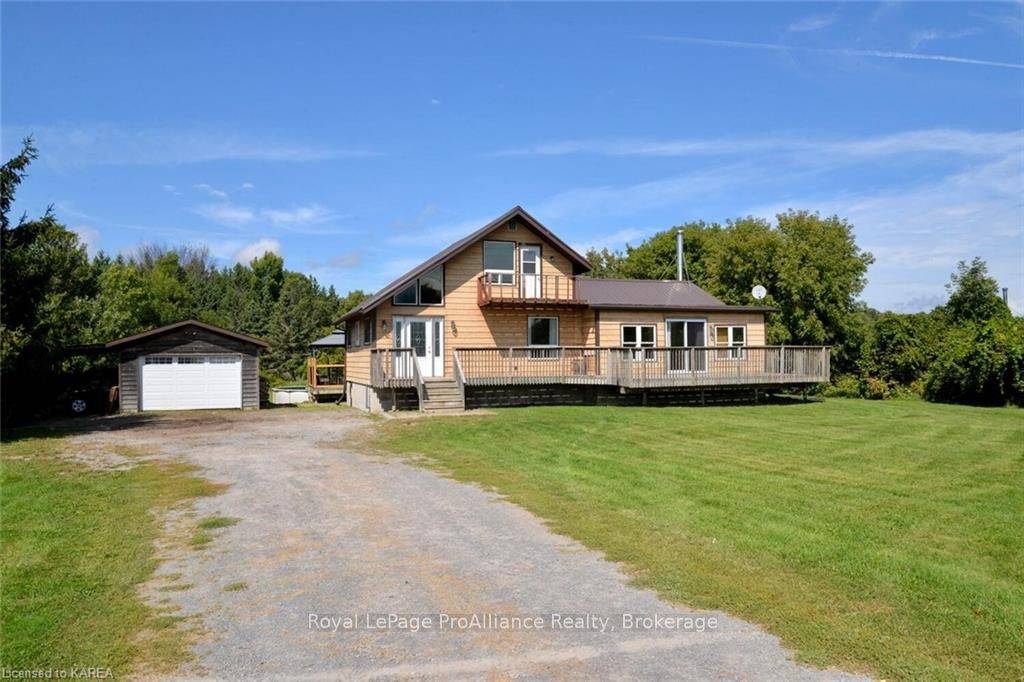 Frontenac Islands, ON K7G 2V5,1893B HOWE ISLAND DR