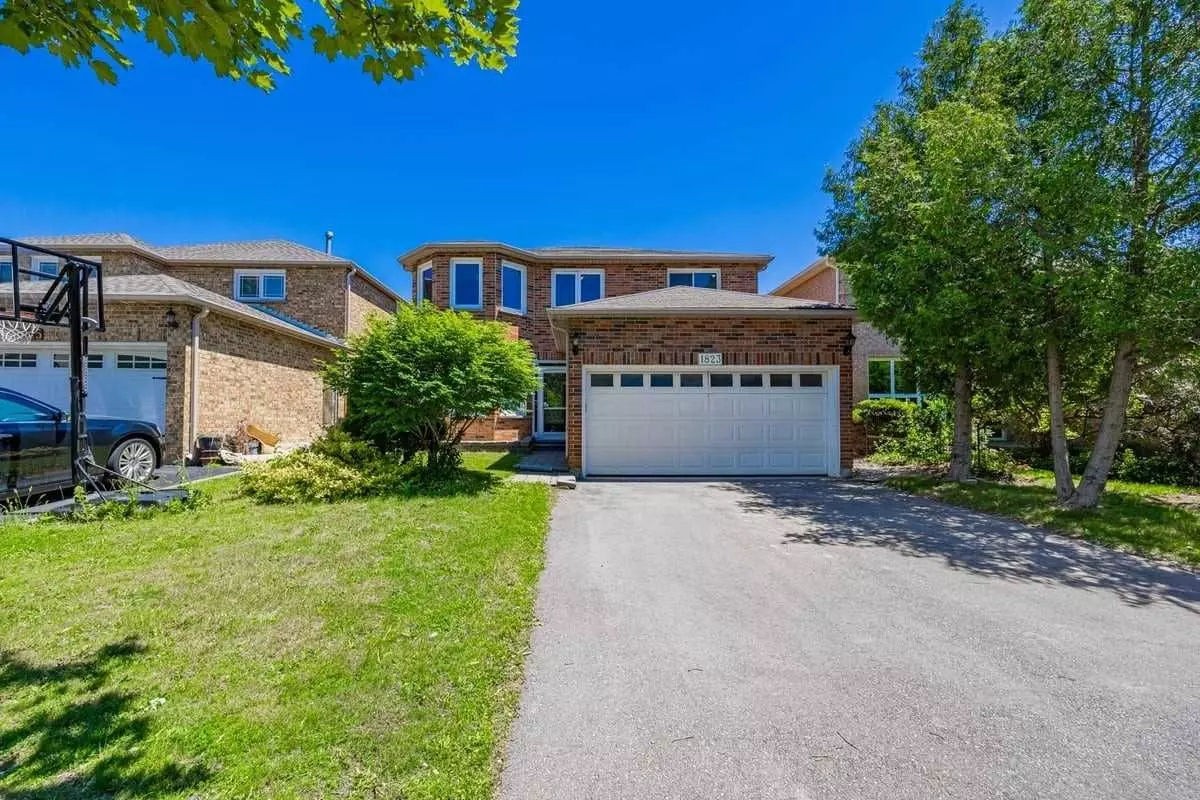 Pickering, ON L1V 5T6,1823 Forestview DR