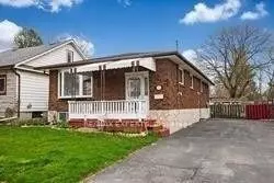 Oshawa, ON L1J 4T5,77 Cromwell AVE #Upper