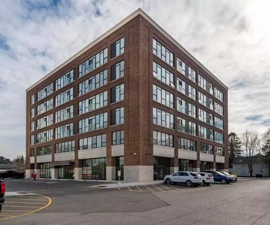 Clarington, ON L1B 1H3,109 King AVE E #403